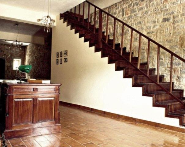 Vlyhada Guesthouse Pyrgos Dirou Экстерьер фото